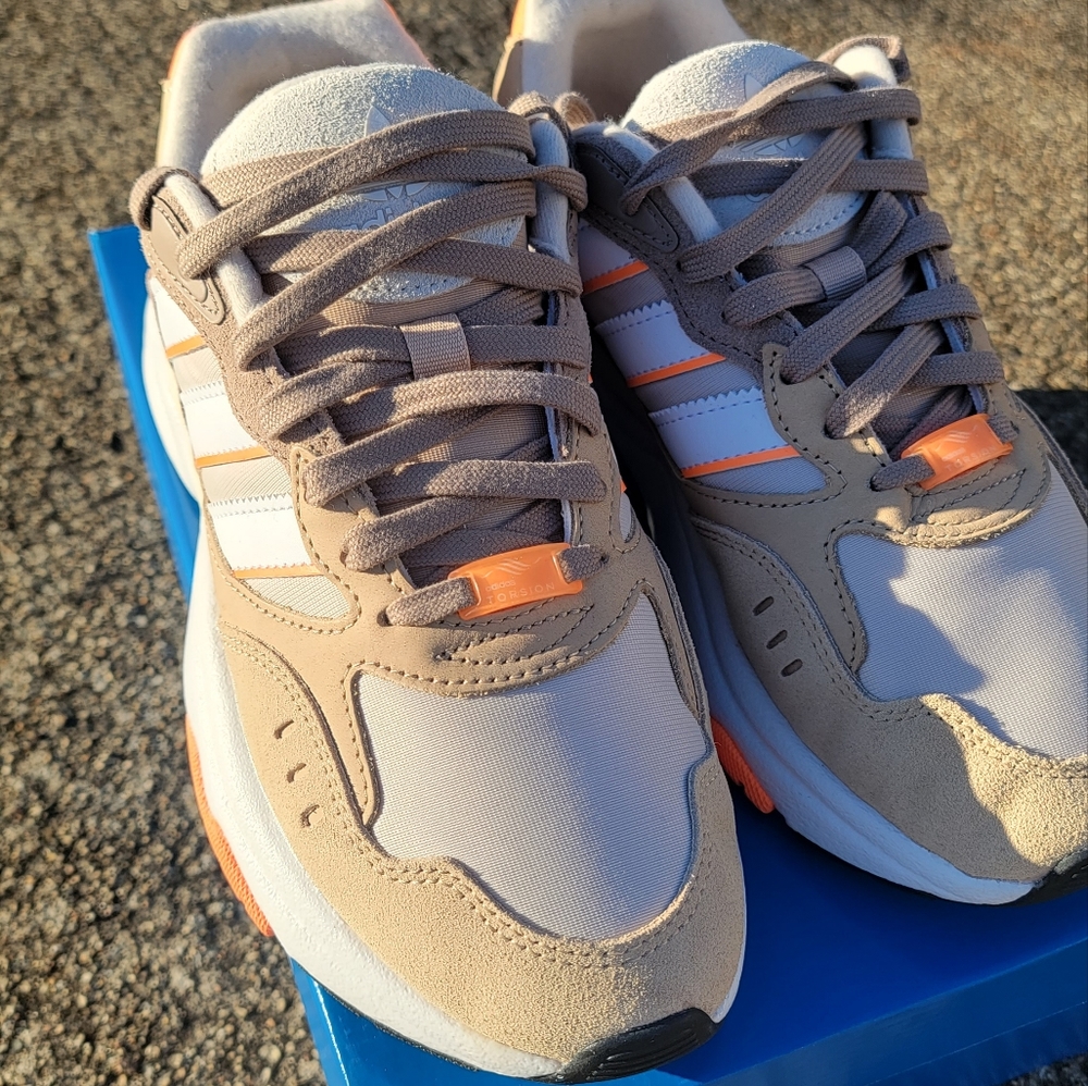 Women's Addidas Shoes